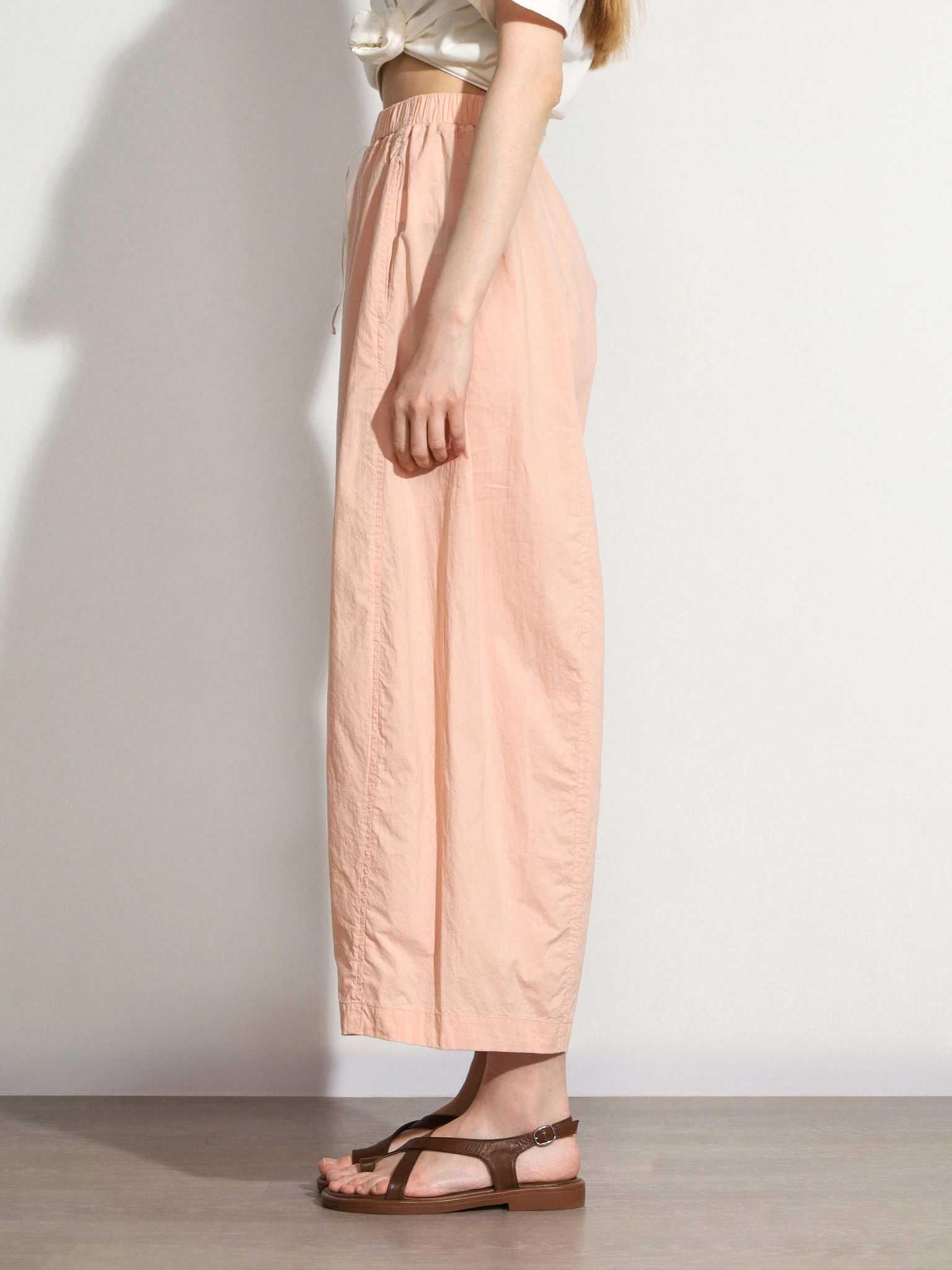 Брюки розового цвета из хлопка прямого кроя